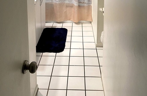 South Gate Ridge House | Best Value 3BR/2BA Pool Home 10 min from Siesta