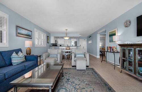 Miramar Beach Condo | BEST VIEW-DIRECTLY ON THE BEACH! BEACH SERVICE INCLUDED! END UNIT.