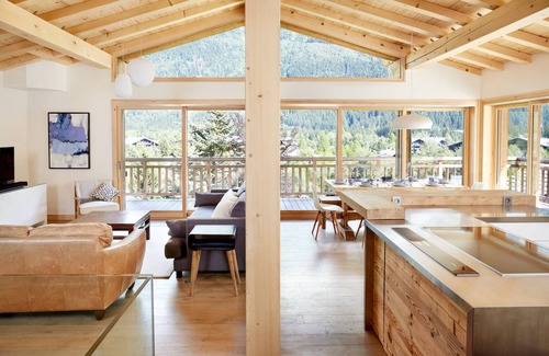 Chamonix-Mont-Blanc Ski Chalet | Best View of Mont Blanc in Chamonix - Scenic Sauna/Outdoor Jacuzzi - 5* Luxury