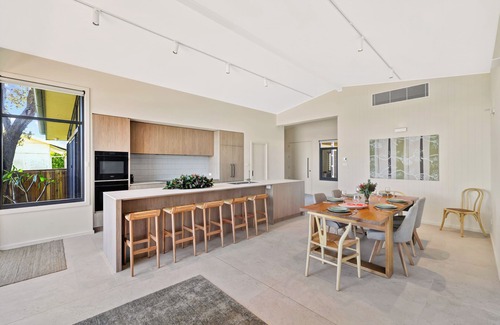 Culburra Beach House | BEST VIEWS IN CULBURRA - Absolute Beachfront, Newly renovated, EV Charger access