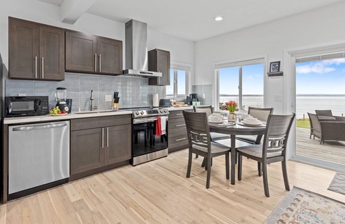 Clinton House | Best views of the water and mountains at our waterfront retreat! Grill+Firepit!