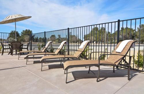California City Hotel | Best Western California City Inn & Suites