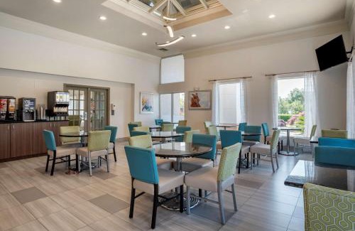 Homewood Hotel | Best Western Carlton Suites