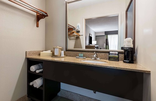 Fayetteville Hotel | Best Western Fayetteville Inn