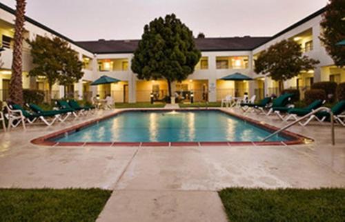 Concord Hotel | Best Western Heritage Inn