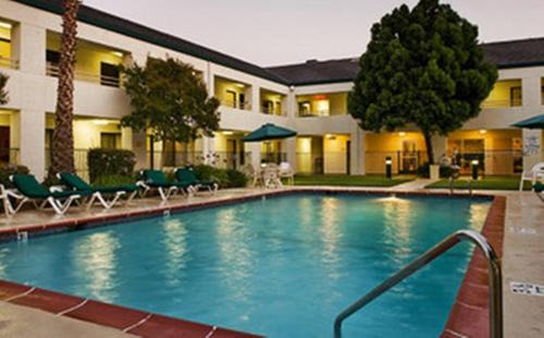 Concord Hotel | Best Western Heritage Inn