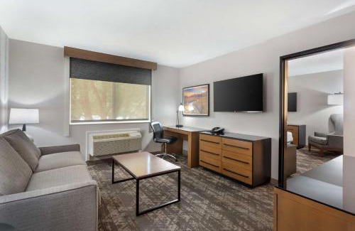 Coalville Hotel | Best Western Holiday Hills