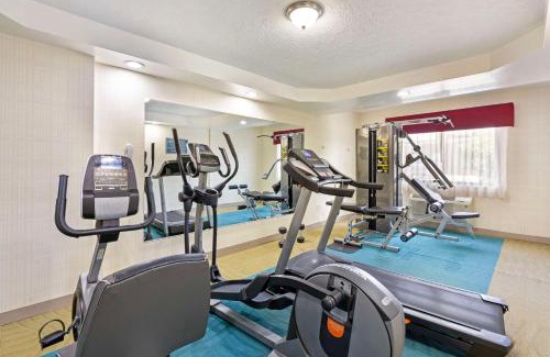 Rochester Hotel | Best Western Inn at the Rochester Airport