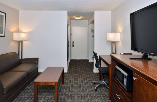 Kettleman City Hotel | Best Western Kettleman City Inn & Suites