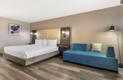 Marina Hotel | Best Western Marina State Beach
