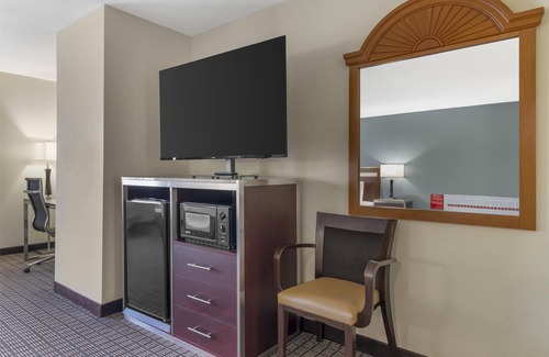 Sturgeon Bay Hotel | Best Western Maritime Inn