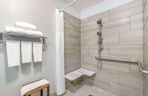 Wetmore Hotel | Best Western Medical Center North Inn & Suites Near Six Flags