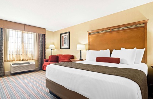 La Pine Hotel | Best Western Newberry Station
