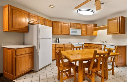 Siren Hotel | Best Western Northwoods Lodge