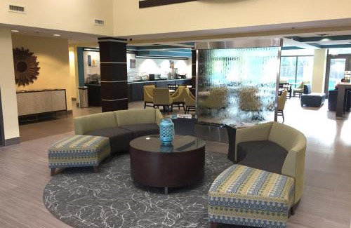 Crestline Heights Hotel | Best Western Plus Birmingham Inn & Suites