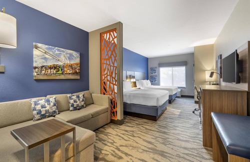 Bentonville Hotel | Best Western Plus Castlerock Inn & Suites