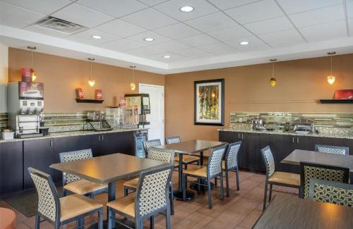Berwyn Hotel | Best Western Plus College Park Hotel