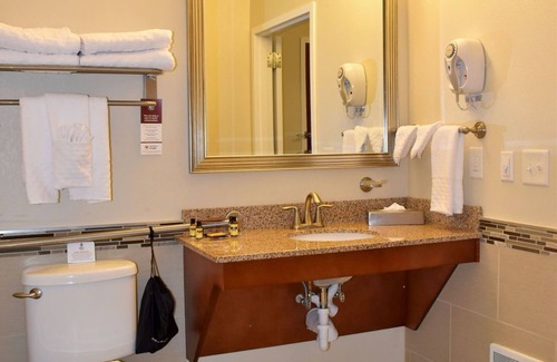 Easton Hotel | Best Western Plus Easton Inn & Suites