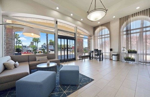Manteca Hotel | Best Western Plus Executive Inn & Suites