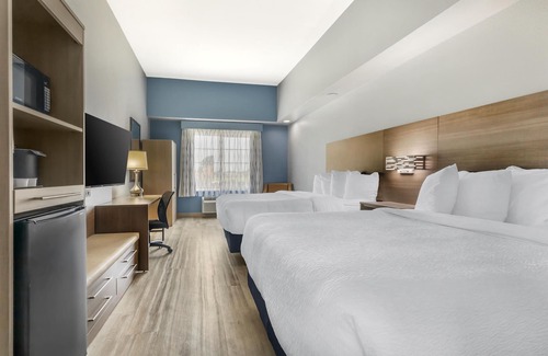 Forest Hill Hotel | Best Western Plus Fort Worth Forest Hill Inn & Suites