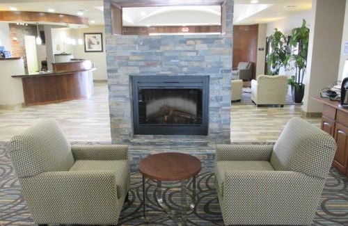Forest Hill Hotel | Best Western Plus Fort Worth Forest Hill Inn & Suites