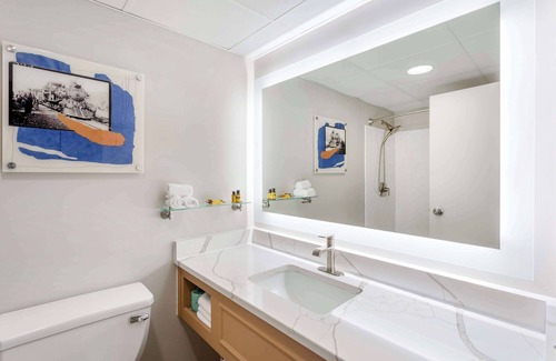 York Hotel | Best Western Plus Heritage Rail Inn & Suites