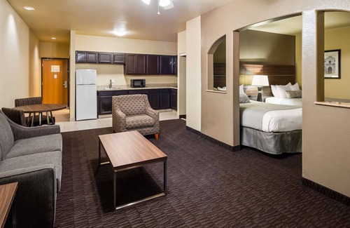 Stone Oak Hotel | Best Western Plus Hill Country Suites