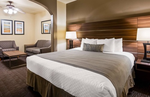 Stone Oak Hotel | Best Western Plus Hill Country Suites