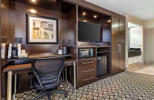 Regent Hotel | Best Western Plus InnTowner Madison