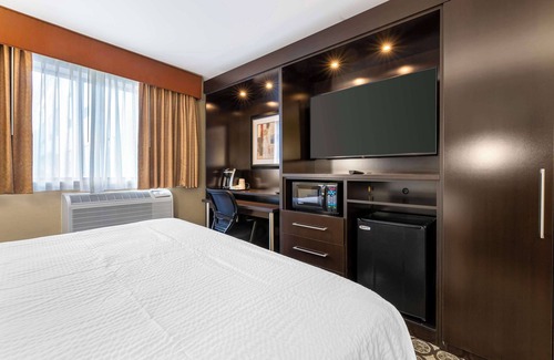 Regent Hotel | Best Western Plus InnTowner Madison