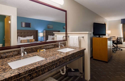 Liberty Lake Hotel | Best Western Plus Liberty Lake Inn