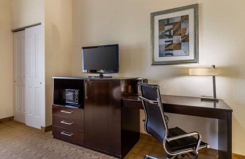 Lytle Hotel | Best Western Plus Lytle Inn & Suites