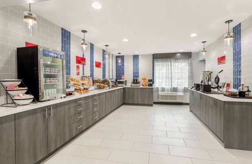 Cleveland Hotel | Best Western Plus Magnolia Inn & Suites