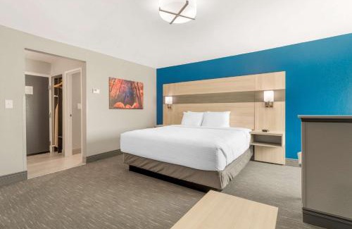 Cleveland Hotel | Best Western Plus Magnolia Inn & Suites