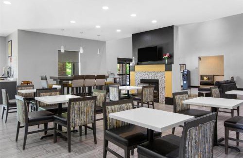 Walker Hotel | Best Western Plus Regency Park