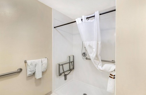 Richmond Hill Hotel | Best Western Plus Richmond Hill Inn