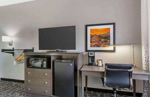 Sierra Vista Hotel | Best Western Plus Sun Canyon