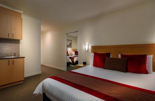 Carlton South Hotel | BEST WESTERN PLUS Travel Inn