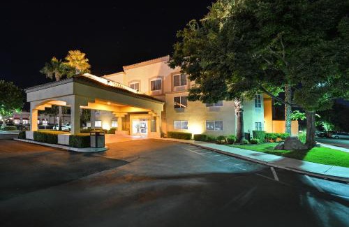 Patterson Hotel | Best Western Plus Villa Del Lago Inn Patterson