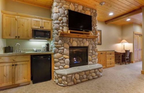 Sisters Hotel | Best Western Ponderosa Lodge