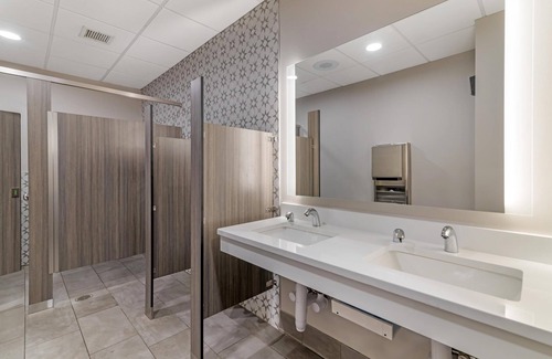 Marlborough Hotel | Best Western Royal Plaza Hotel & Trade Center