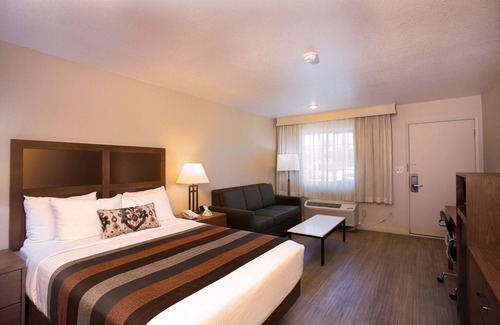 Central Sacramento Hotel | Best Western Sandman Hotel