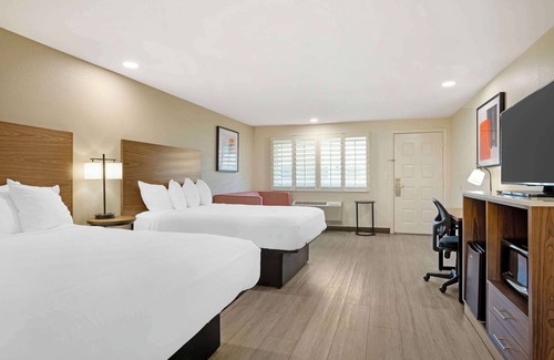 Woodland Hotel | Best Western Shadow Inn