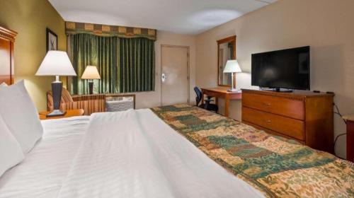 Shelbyville Hotel | Best Western Shelbyville Inn and Suites Celebration Inn