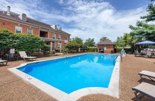 Spring Hill Hotel | Best Western Spring Hill Inn & Suites
