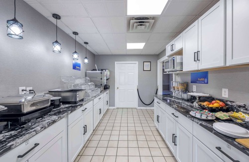 Spring Hill Hotel | Best Western Spring Hill Inn & Suites