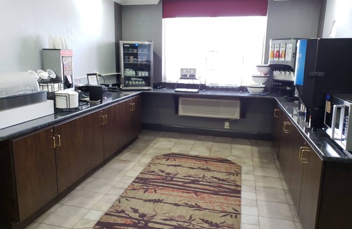 Rochester Hotel | Best Western The Inn At Rochester Airport