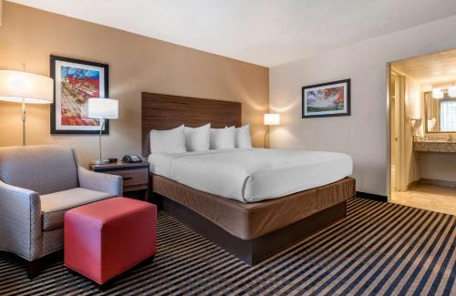 Modesto Hotel | Best Western Town House Lodge