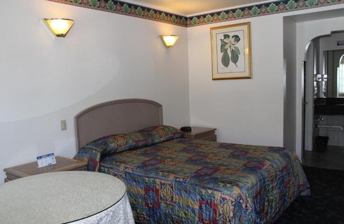 East Whittier Hotel | Best Whittier Inn