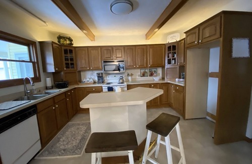 Gaylord Apartment | Betsy Ross, Great Downtown, Residence